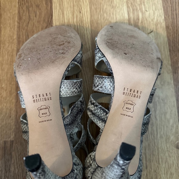 Stuart Weitzman Snakeprint Cut out booties size 9M PRELOVED - Picture 6 of 6